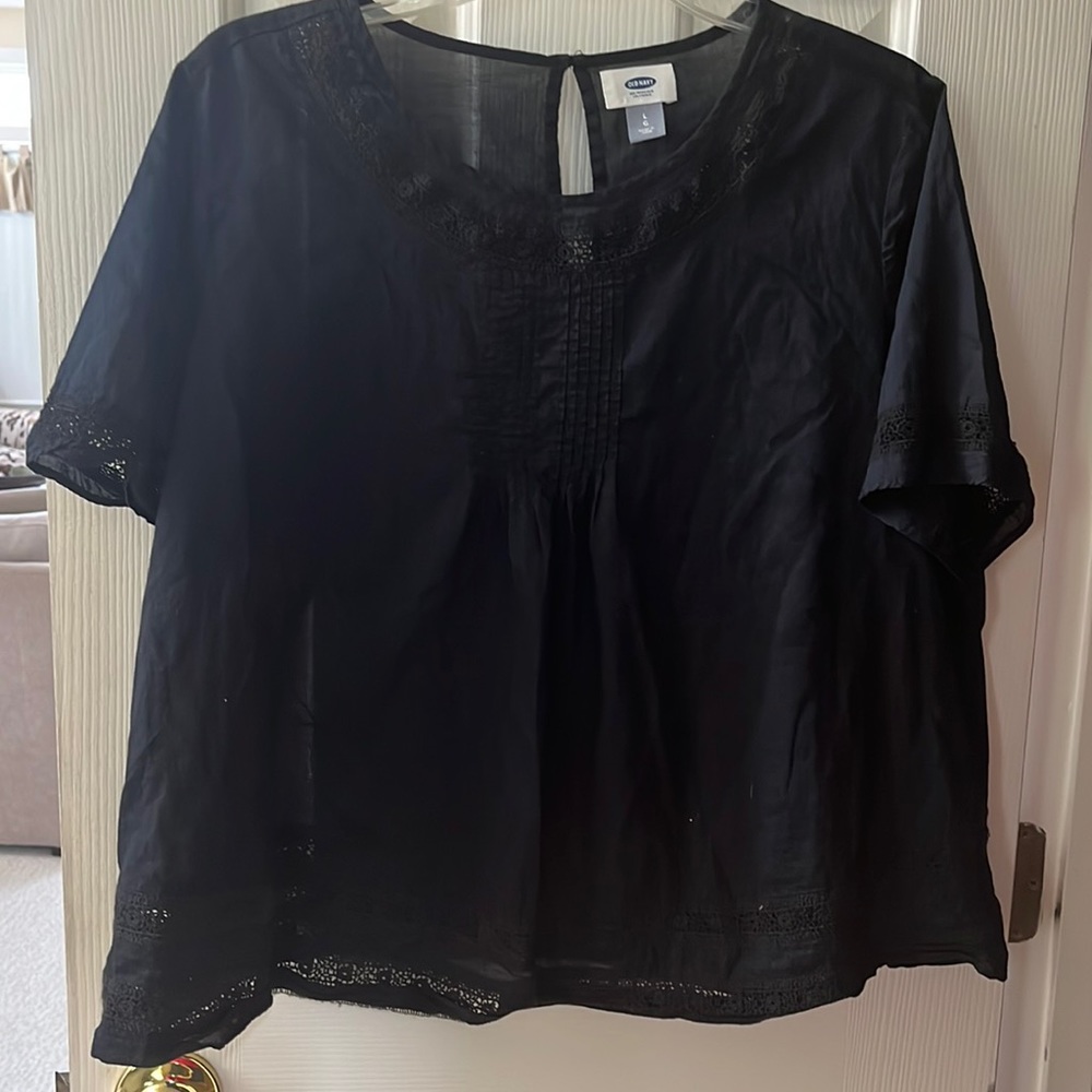 Old Navy Embroidered Top